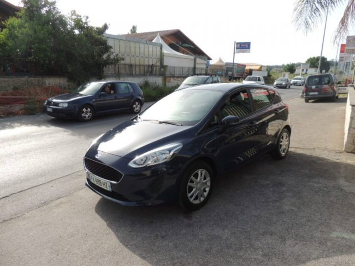 Ford Fiesta 1.5 EcoBlue 5 porte Business High (2)