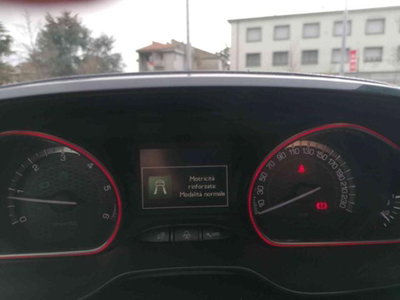 Peugeot 2008 100 GT Line (8)
