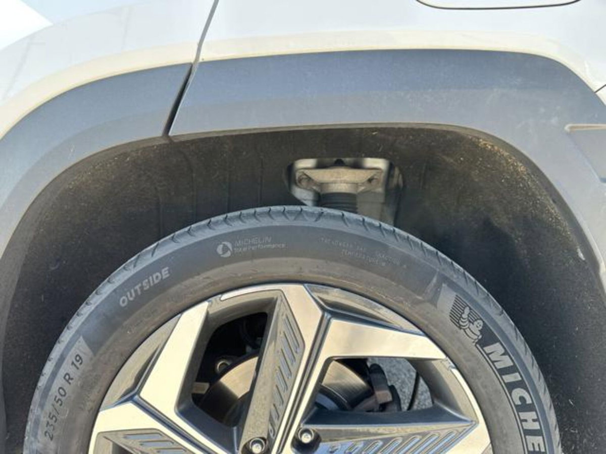 Hyundai Tucson 1.6 hev Xline 4wd auto (7)