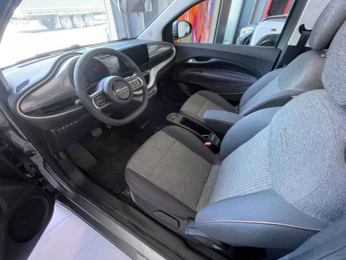 Fiat 500 Cabrio Icon Cabrio 42 kWh (11)