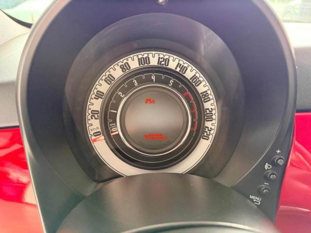 Fiat 500 1.0 Hybrid Red (8)