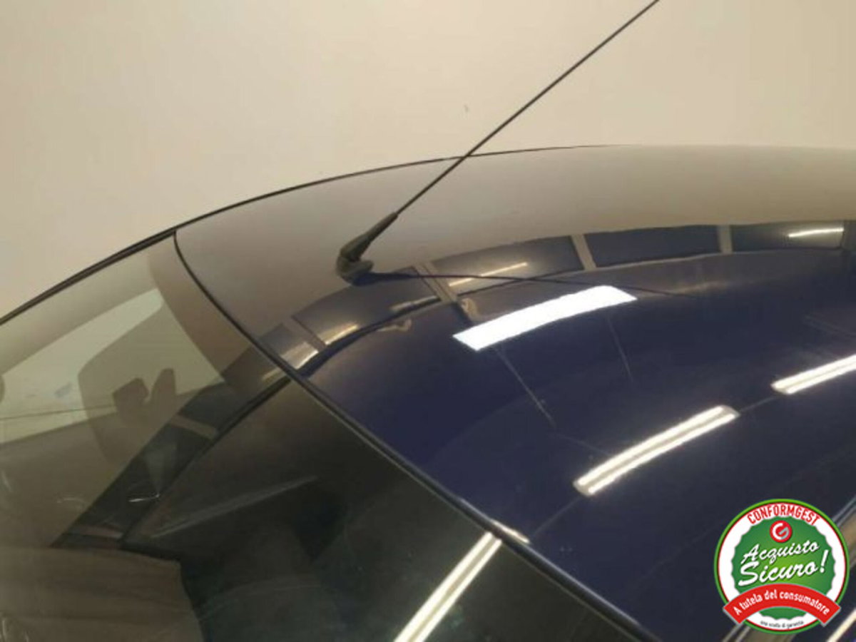 Dacia Sandero 1.5 dCi 8V 75CV Lauréate N1 (10)