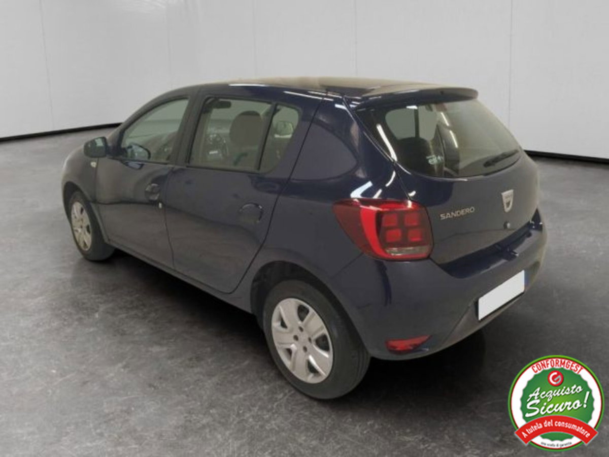 Dacia Sandero 1.5 dCi 8V 75CV Lauréate N1 (6)