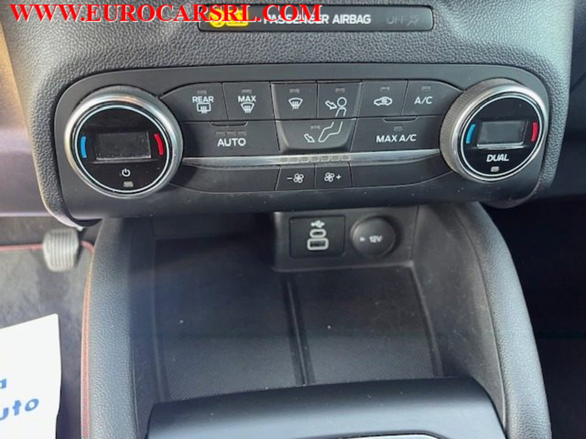 Ford Kuga 1.5 EcoBlue 120 CV 2WD ST-Line (15)