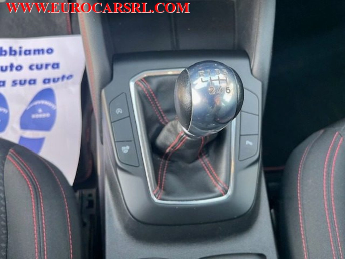 Ford Kuga 1.5 EcoBlue 120 CV 2WD ST-Line (16)