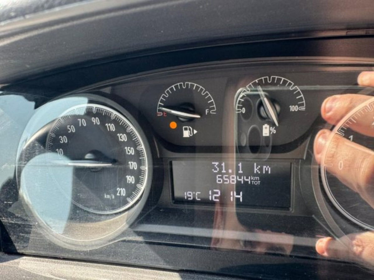 Lancia Ypsilon 1.0 FireFly 5 porte S&S Hybrid Ecochic Silver (12)