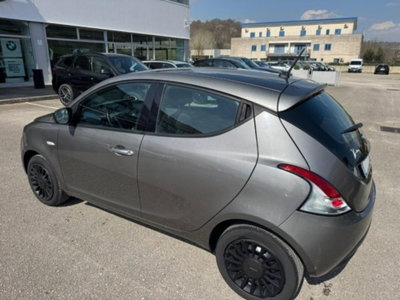 Lancia Ypsilon 1.0 FireFly 5 porte S&S Hybrid Ecochic Silver (5)