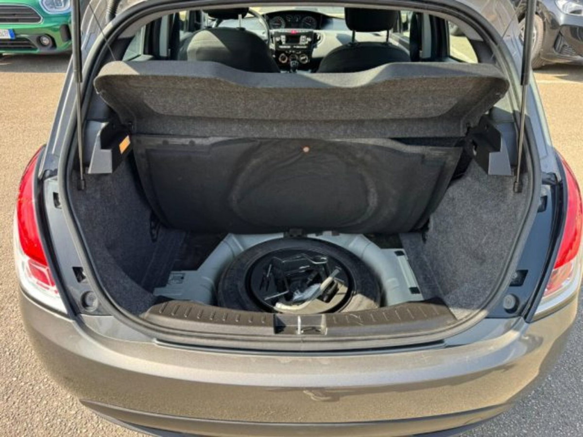 Lancia Ypsilon 1.0 FireFly 5 porte S&S Hybrid Ecochic Silver (7)