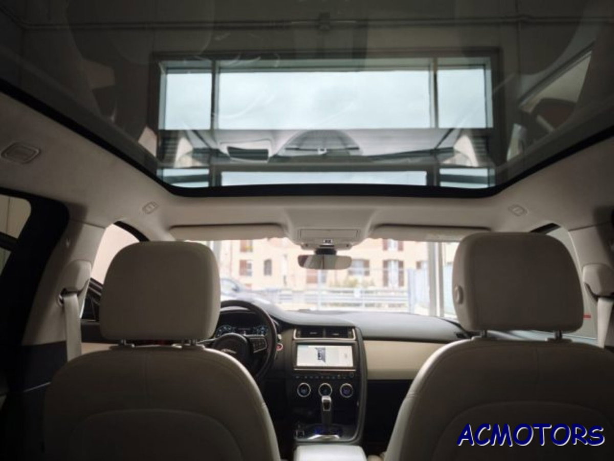 Jaguar E-Pace 2.0 249 CV AWD aut. HSE (9)