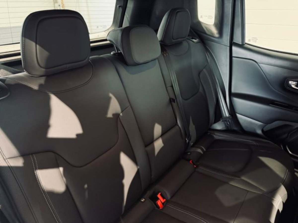 Jeep Renegade 1.6 Mjt DDCT 120 CV S (14)