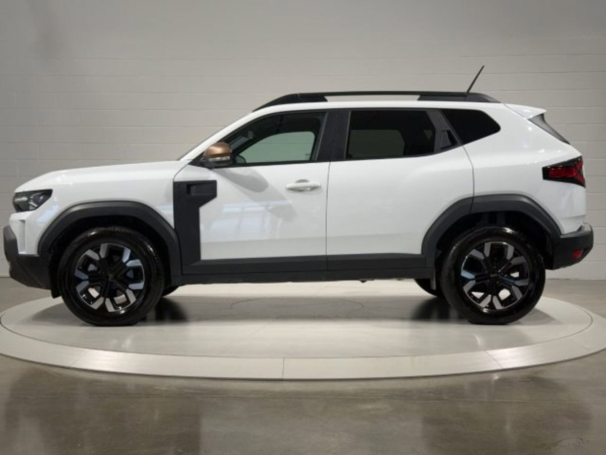 Dacia Duster 1.6 hybrid Extreme 140cv (2)