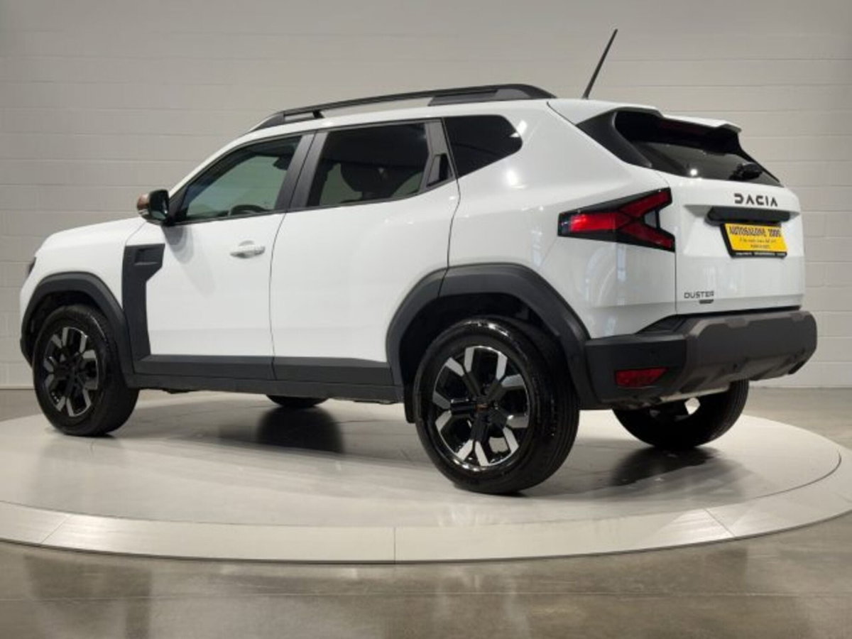 Dacia Duster 1.6 hybrid Extreme 140cv (3)