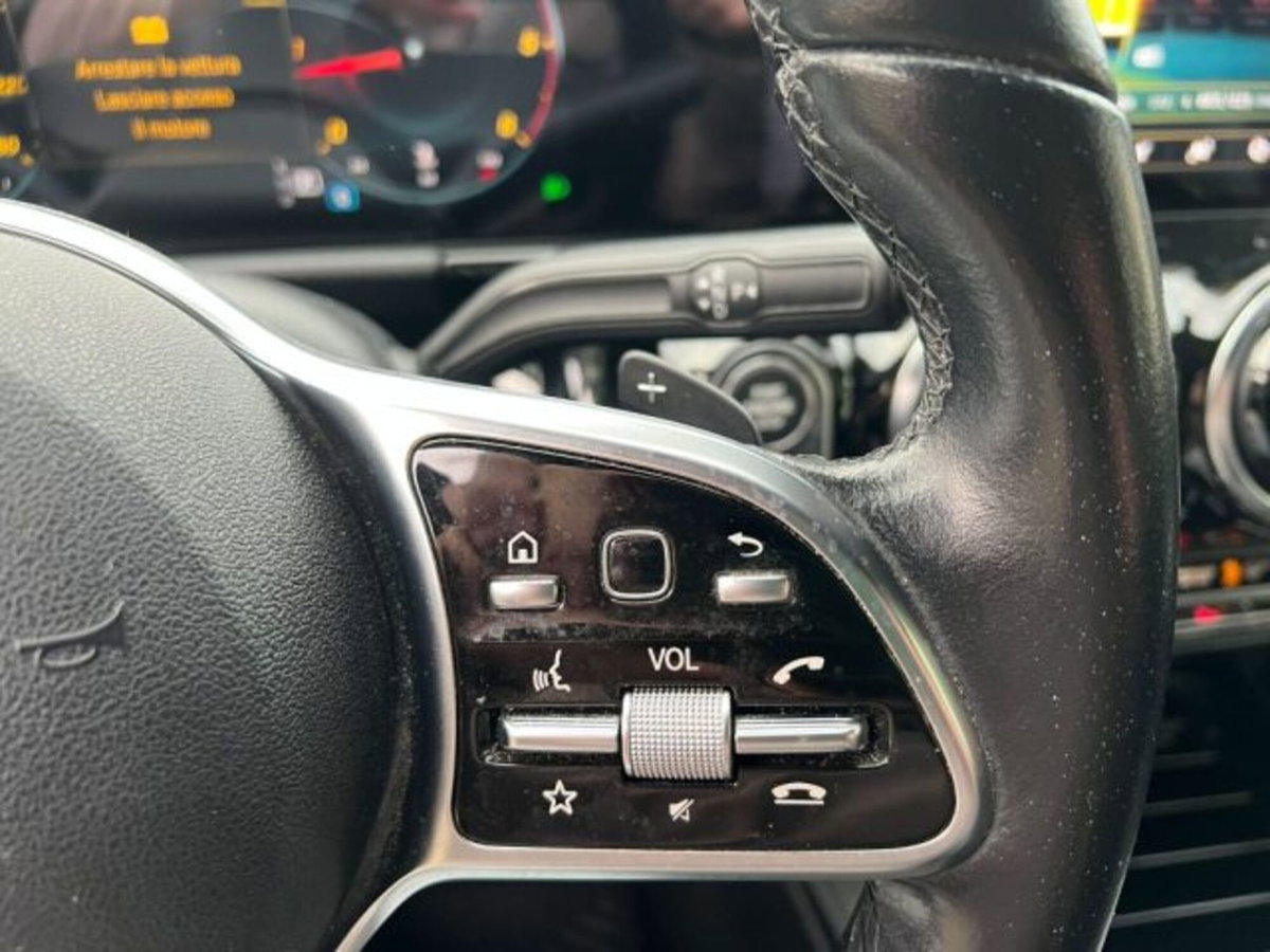 Mercedes-Benz GLA SUV 180 d Automatic Sport Plus (17)