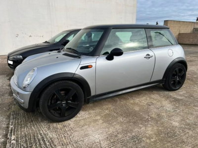 MINI Mini 1.4 tdi One D (2)
