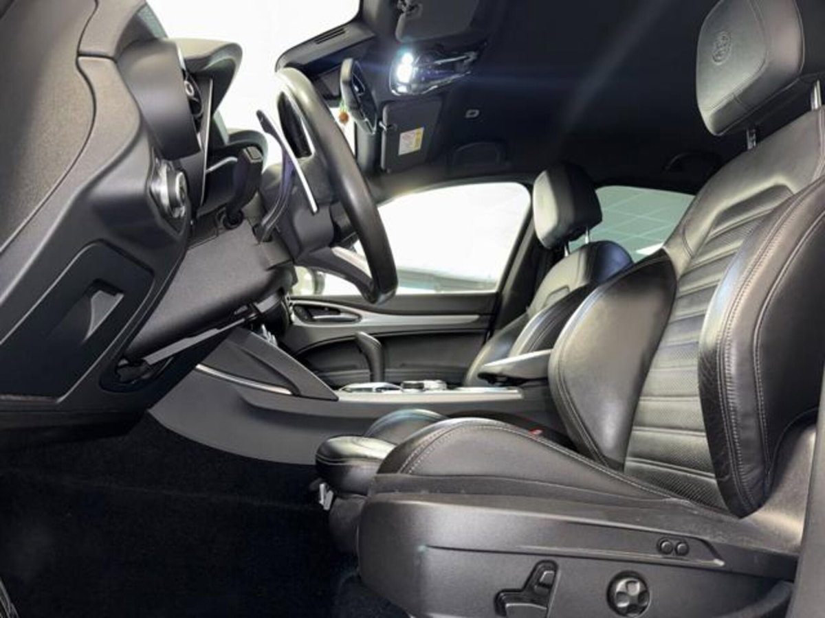 Alfa Romeo Stelvio Stelvio 2.2 Turbodiesel 210 CV AT8 Q4 Veloce Tì (2)