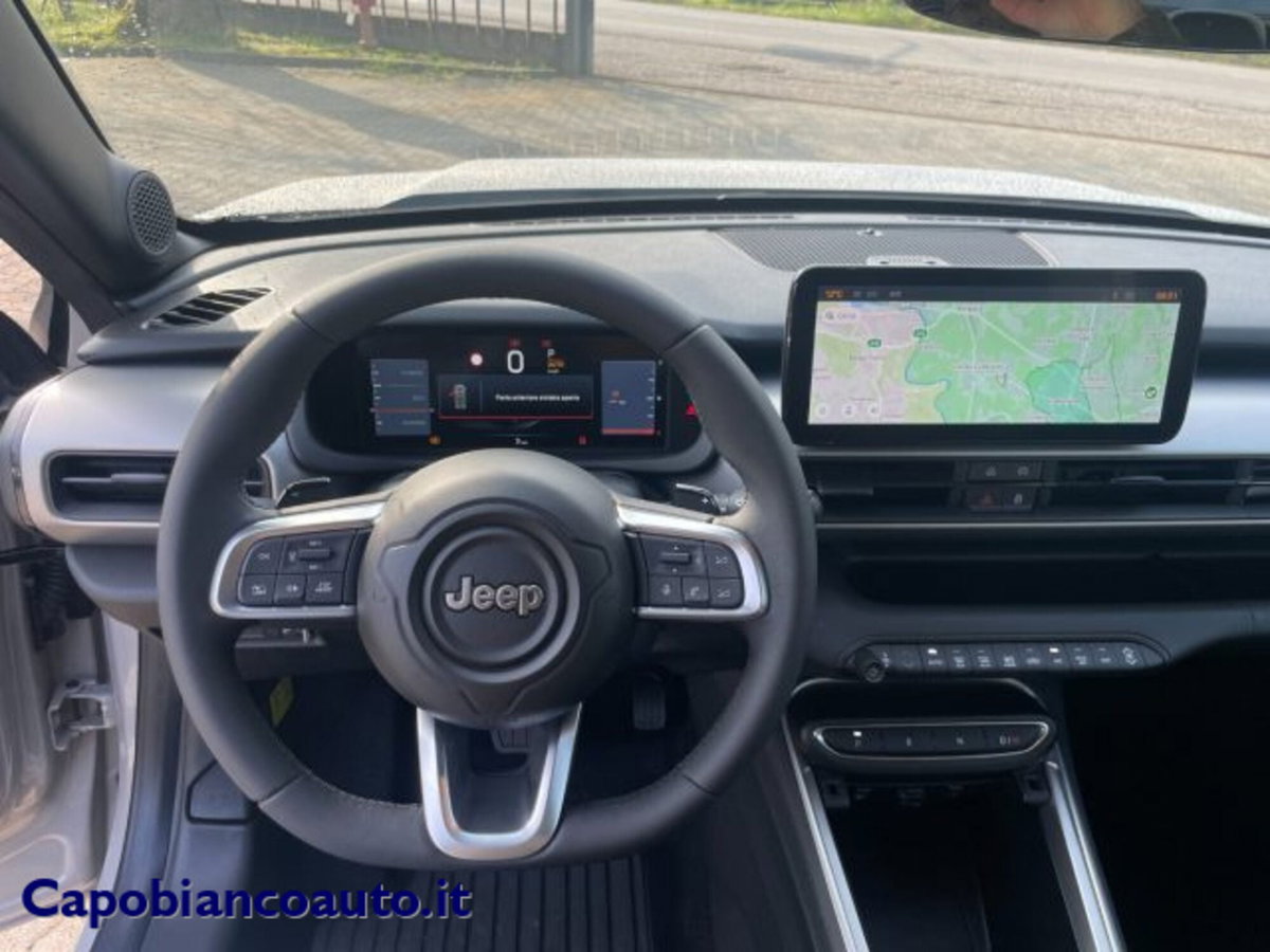 Jeep Avenger 1.2 turbo e-hybrid mhev Overland 4xe 145cv edct6 (9)