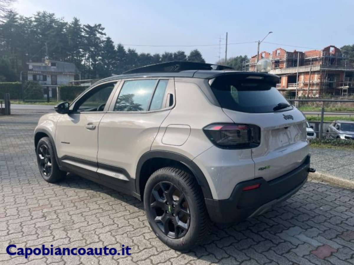 Jeep Avenger 1.2 turbo e-hybrid mhev 85th Anniversary 4xe 145cv edct6 (6)