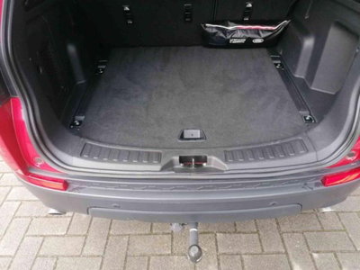 Land Rover Discovery Sport 2.0 TD4 150 CV Pure (9)