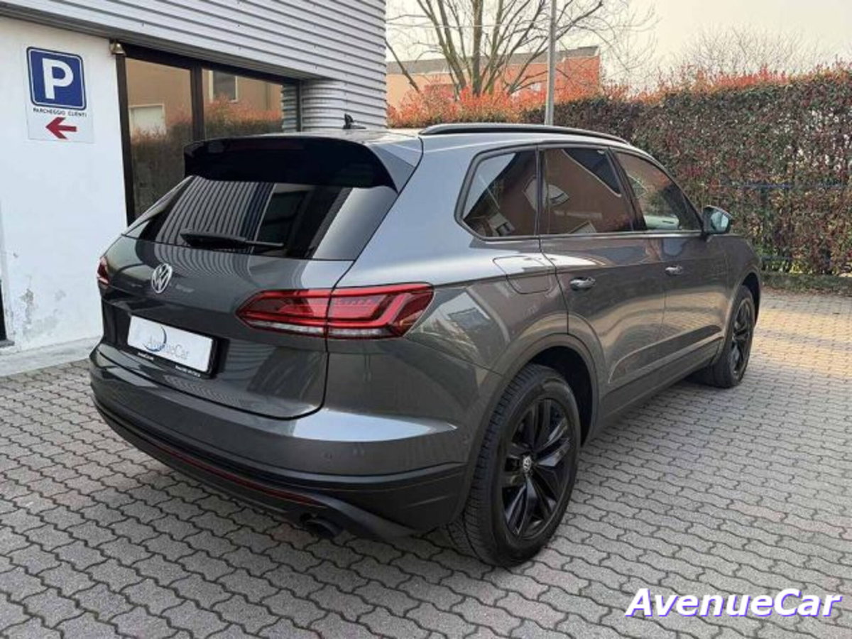 Volkswagen Touareg 3.0 V6 TDI SCR Black Style (5)