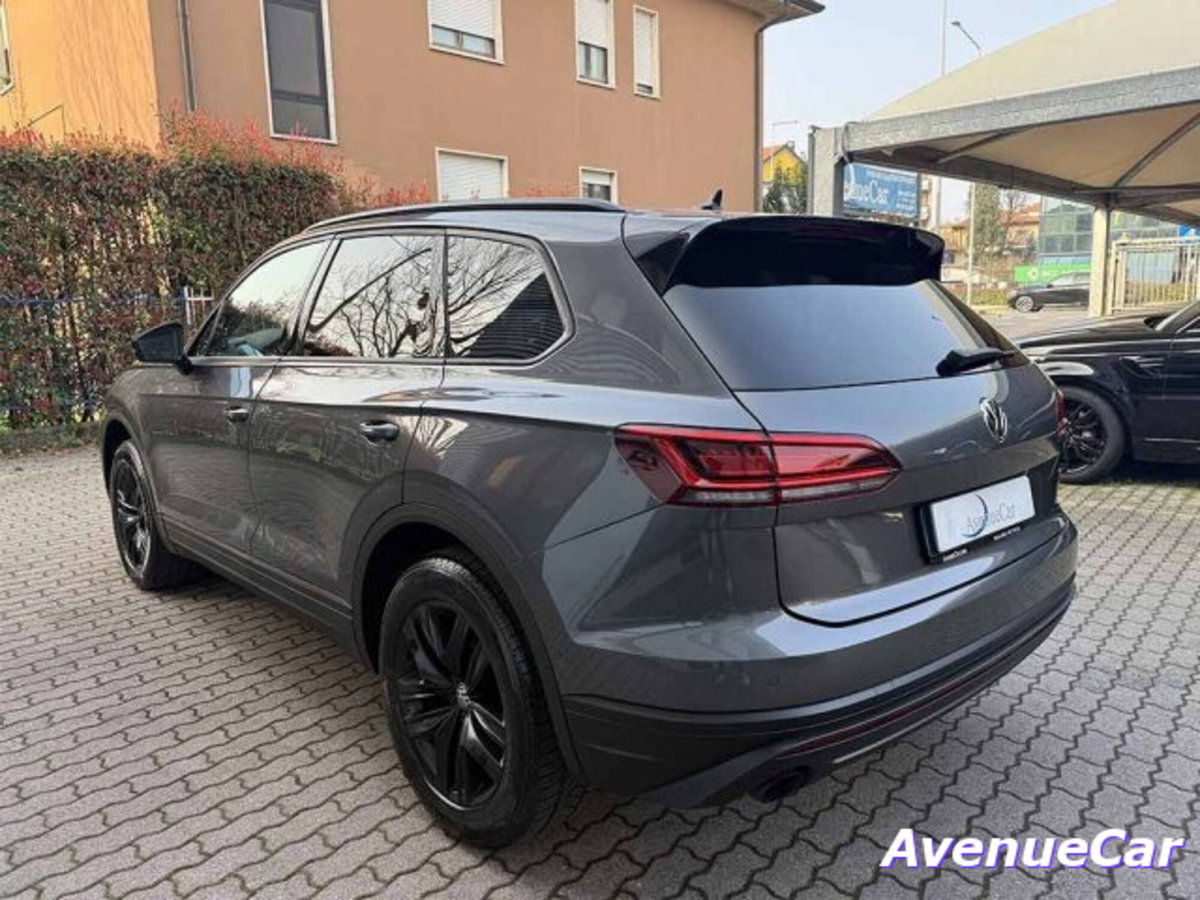 Volkswagen Touareg 3.0 V6 TDI SCR Black Style (7)