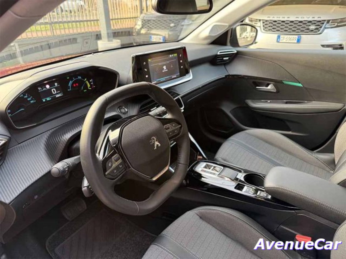 Peugeot 208 50 kWh Allure (11)