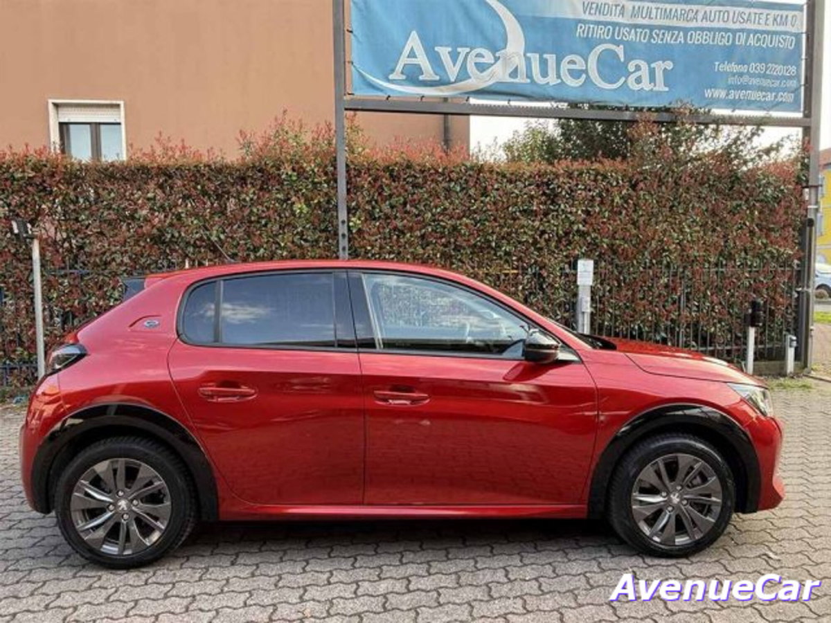 Peugeot 208 50 kWh Allure (4)