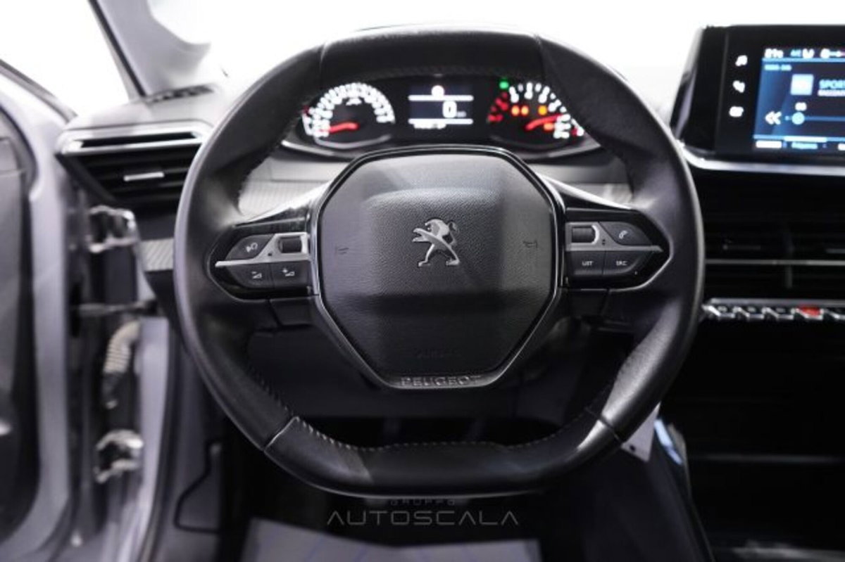 Peugeot 208 1.2 puretech Active s&s 75cv (11)