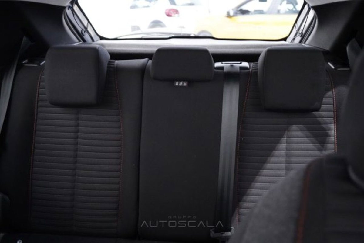 Peugeot 208 1.2 puretech Active s&s 75cv (15)
