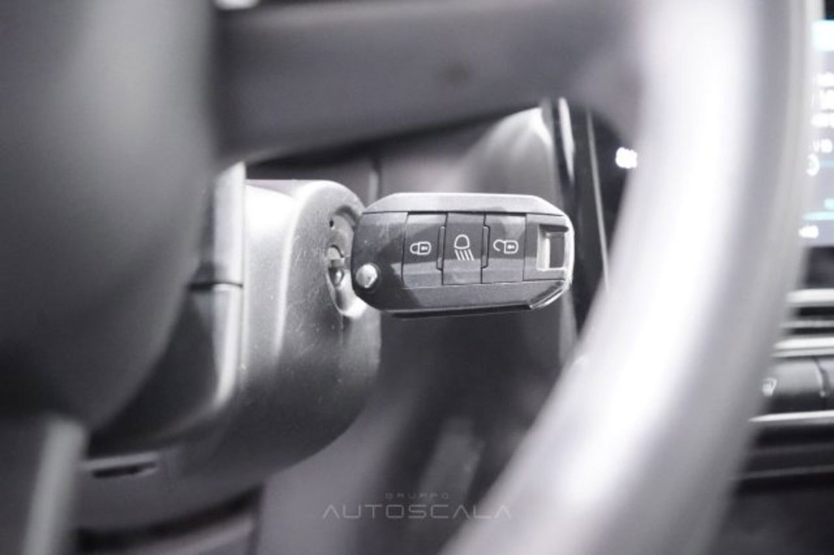 Citroen C3 1.2 puretech You s&s 83cv neopatentati (16)