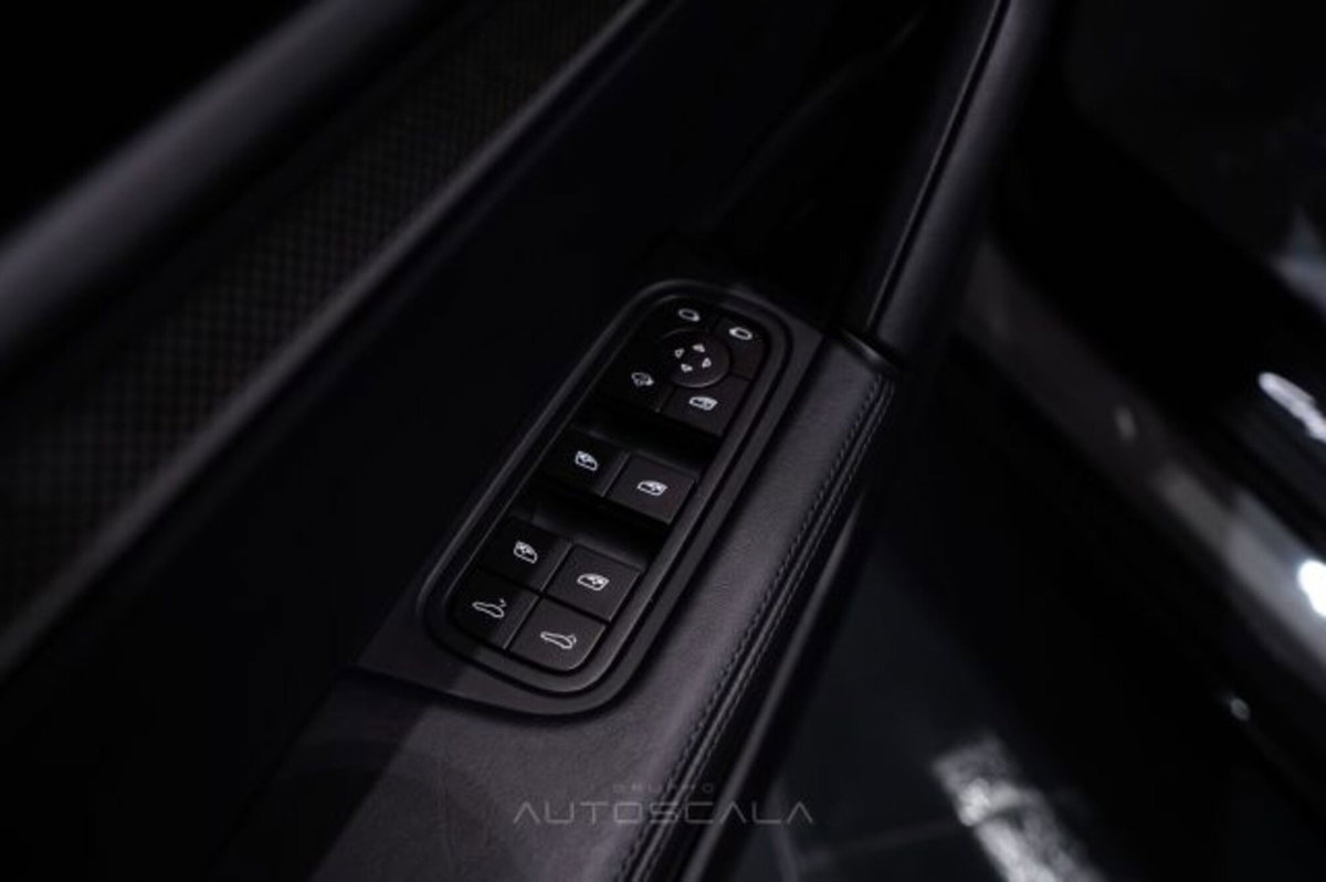 Porsche Cayenne Coupé 4.0 GTS tiptronic (10)