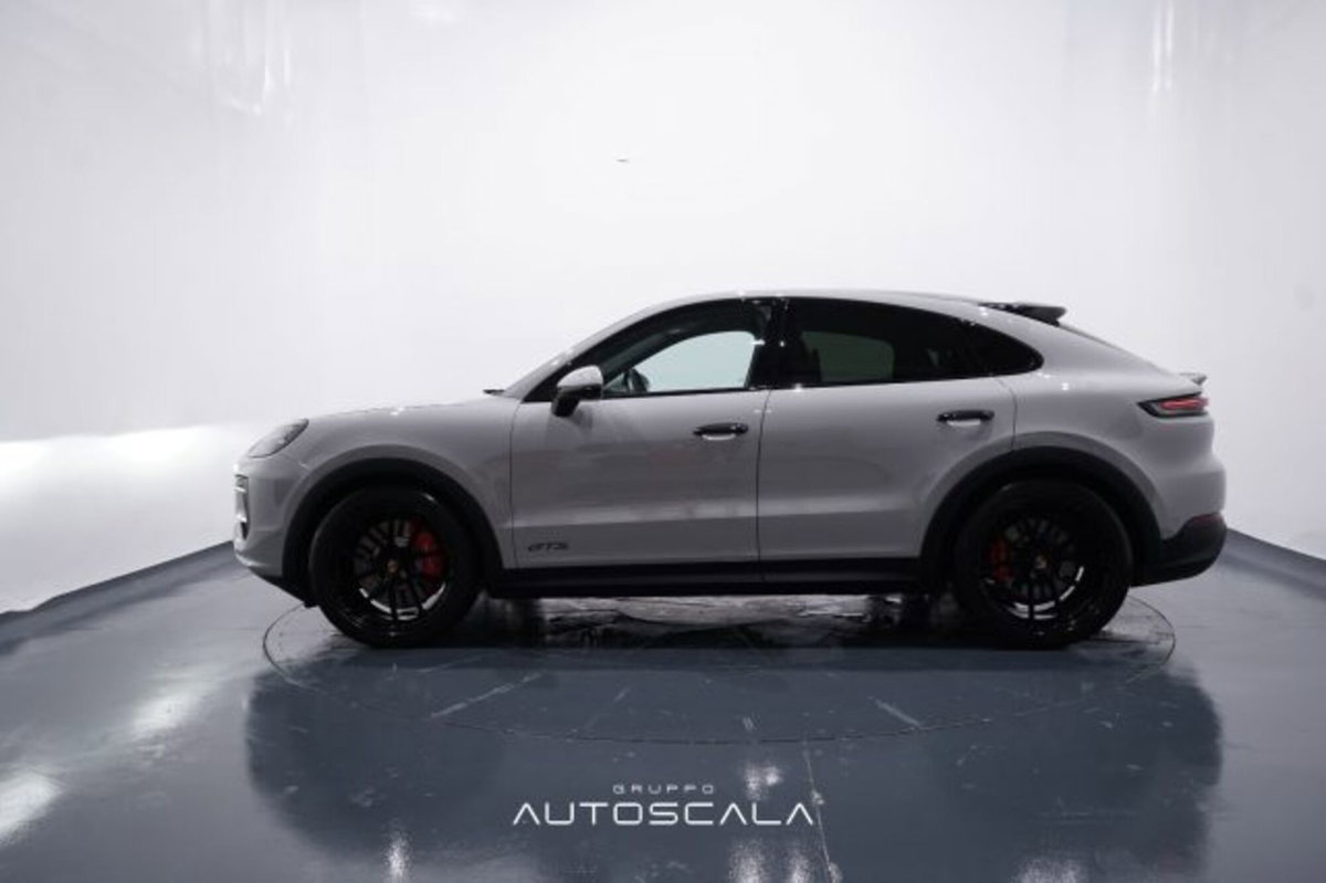 Porsche Cayenne Coupé 4.0 GTS tiptronic (3)