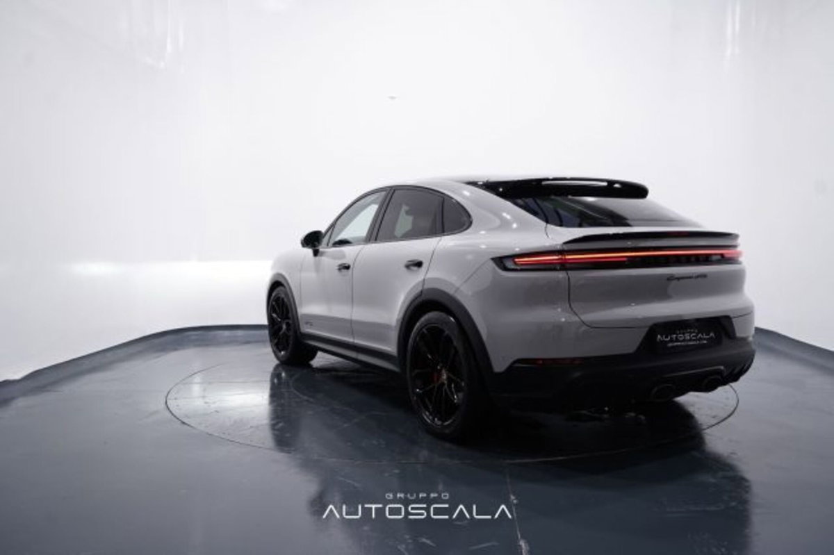 Porsche Cayenne Coupé 4.0 GTS tiptronic (4)