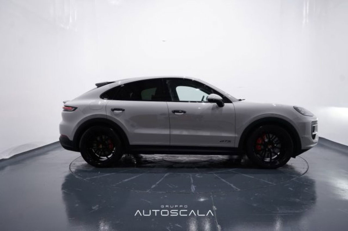 Porsche Cayenne Coupé 4.0 GTS tiptronic (7)