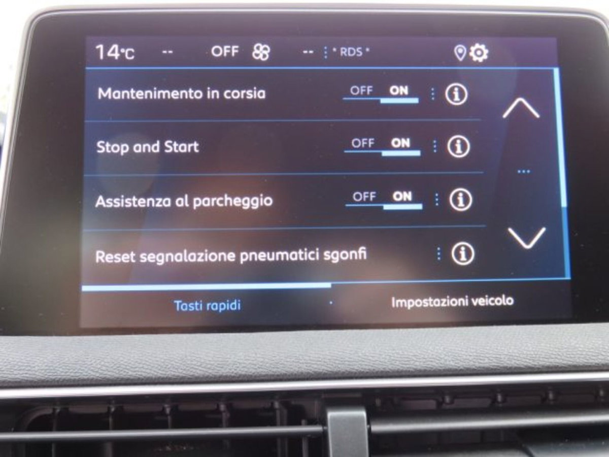 Peugeot 3008 BlueHDi 130 S&S EAT8 Active Pack (11)