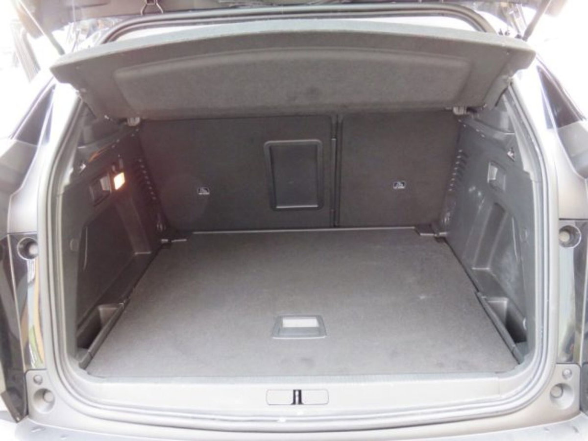 Peugeot 3008 BlueHDi 130 S&S EAT8 Active Pack (15)