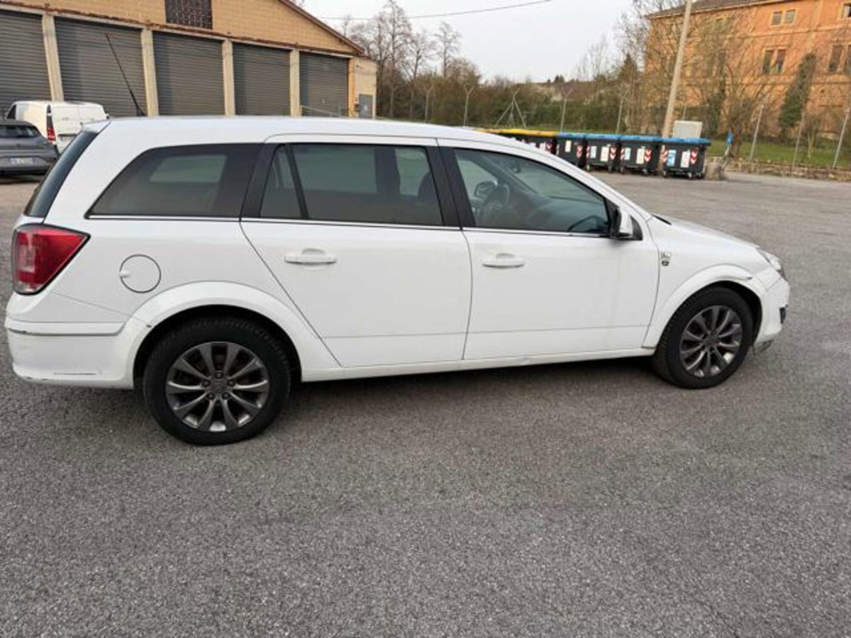 Opel Astra Station Wagon 1.7 CDTI 110CV ecoFLEStation Wagon Edition (2)