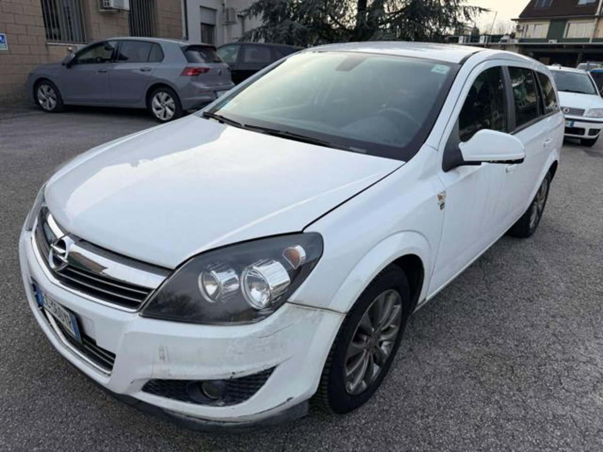 Opel Astra Station Wagon 1.7 CDTI 110CV ecoFLEStation Wagon Edition (8)