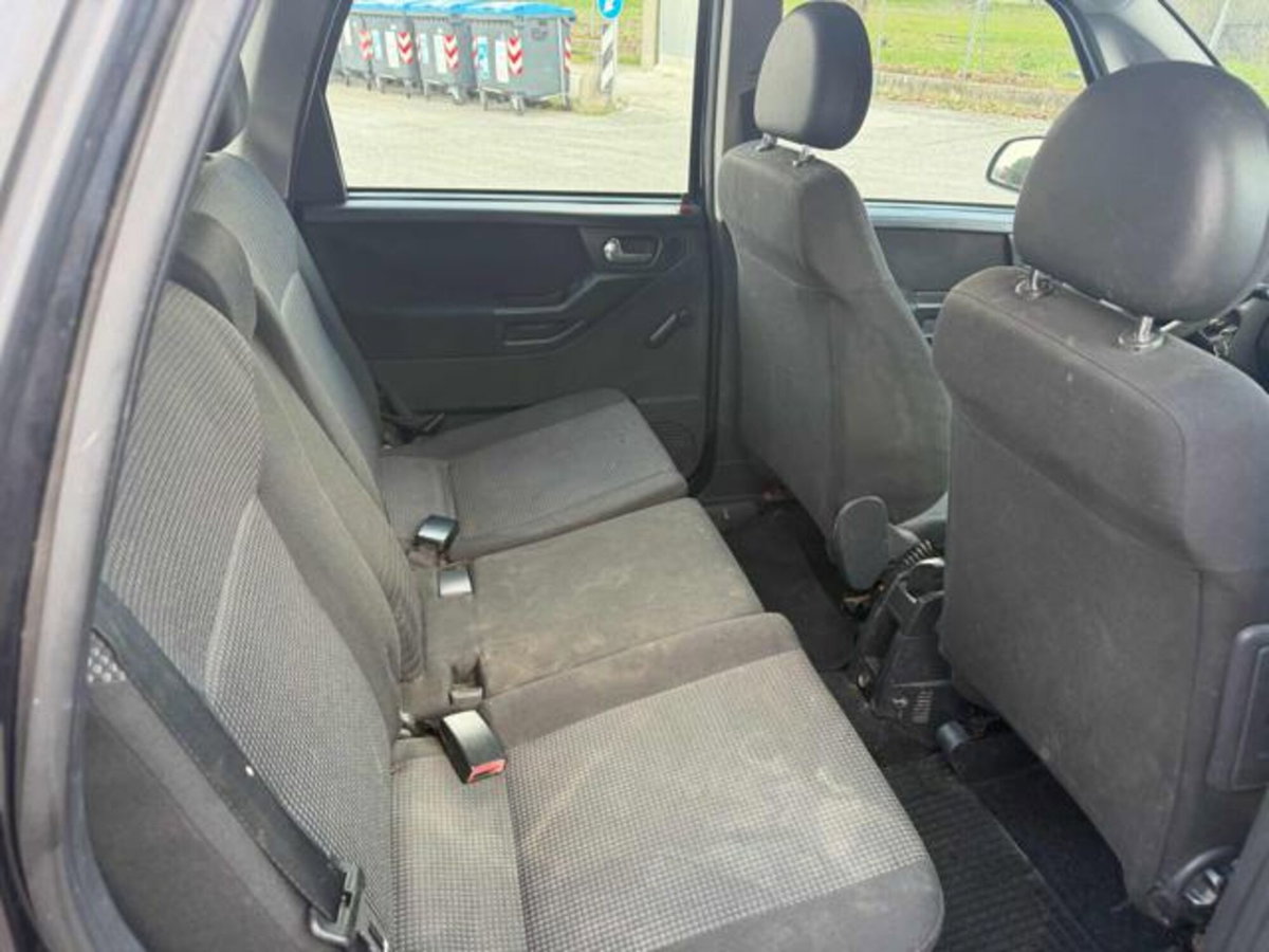 Opel Meriva 1.4 16V GPL-TECH Club (7)