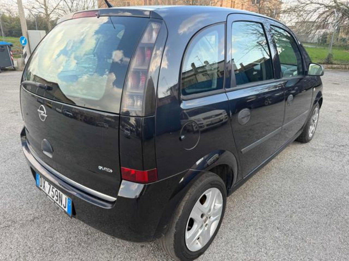 Opel Meriva 1.4 16V GPL-TECH Club (8)