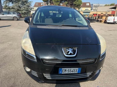 Peugeot 5008 1.6 e-HDi 112CV Stop&Start cambio robotizzato Family (2)