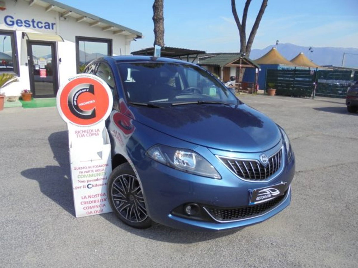 Lancia Ypsilon 1.0 FireFly 5 porte S&S Hybrid Gold Plus