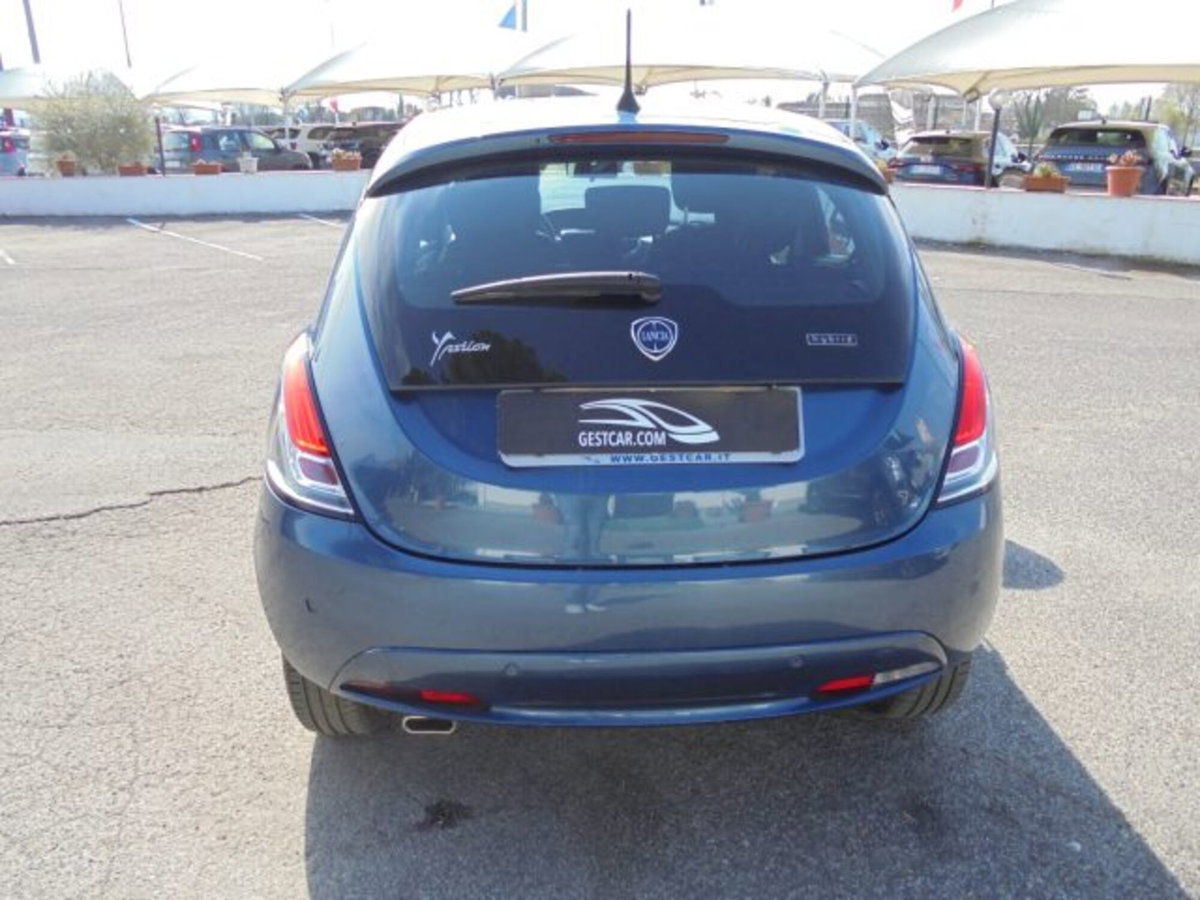 Lancia Ypsilon 1.0 FireFly 5 porte S&S Hybrid Gold Plus (13)