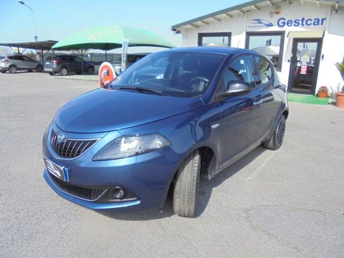 Lancia Ypsilon 1.0 FireFly 5 porte S&S Hybrid Gold Plus (6)
