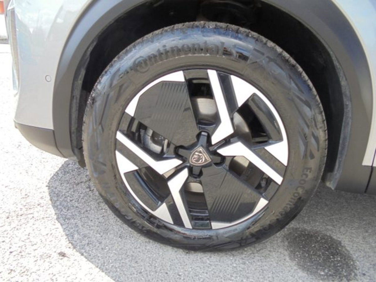 Peugeot 2008 1.2 hybrid Active 136cv e-dcs6 (11)