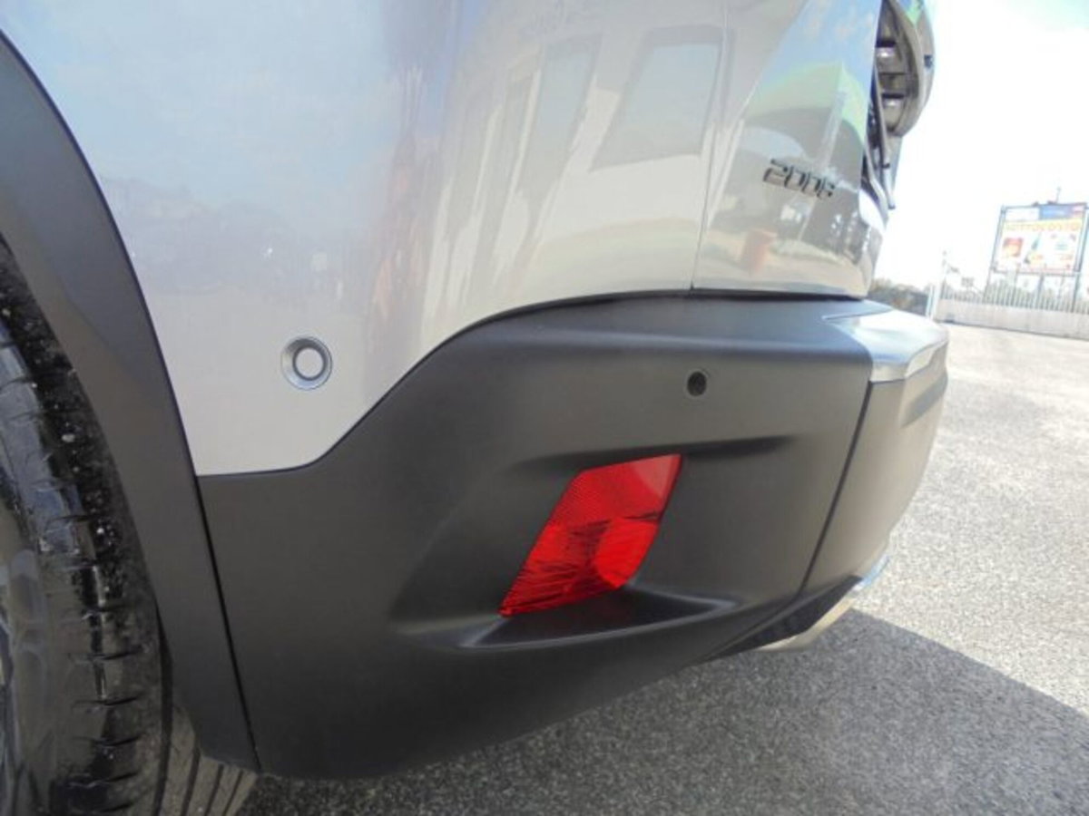 Peugeot 2008 1.2 hybrid Active 136cv e-dcs6 (16)