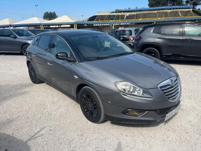 Lancia Delta 1.9 MJT Twinturbo DPF Platinum (3)