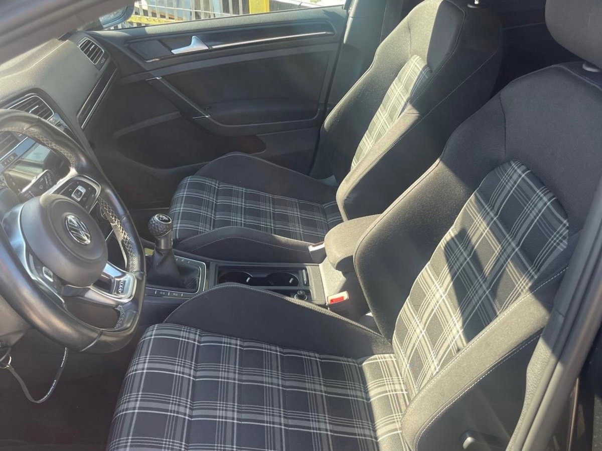 Volkswagen Golf GTD 2.0 TDI DSG 5p. BlueMotion Technology (10)