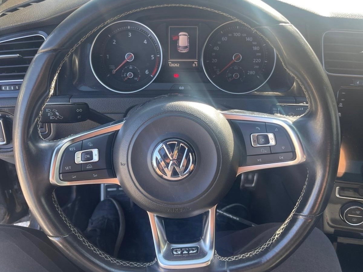 Volkswagen Golf GTD 2.0 TDI DSG 5p. BlueMotion Technology (12)