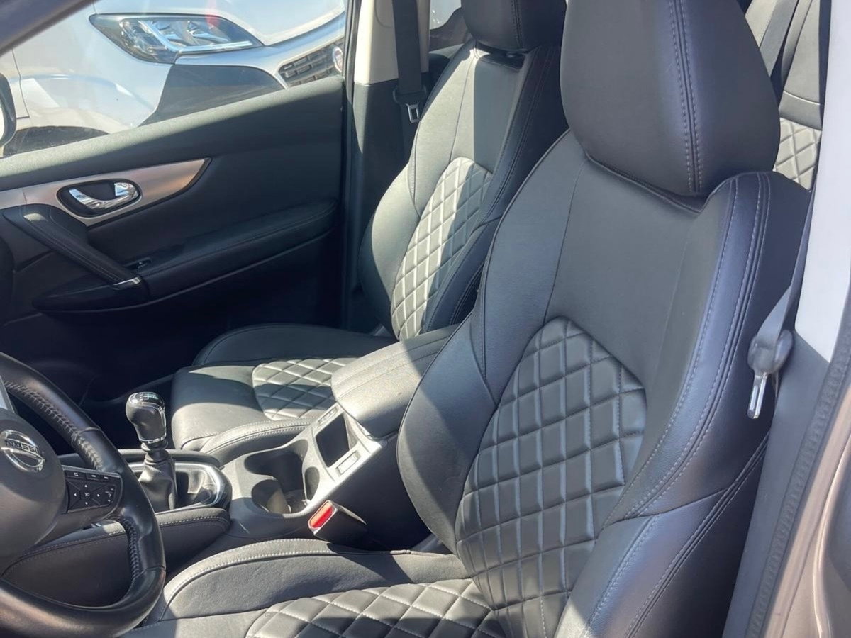 Nissan Qashqai 1.5 dCi 115 CV Tekna (10)