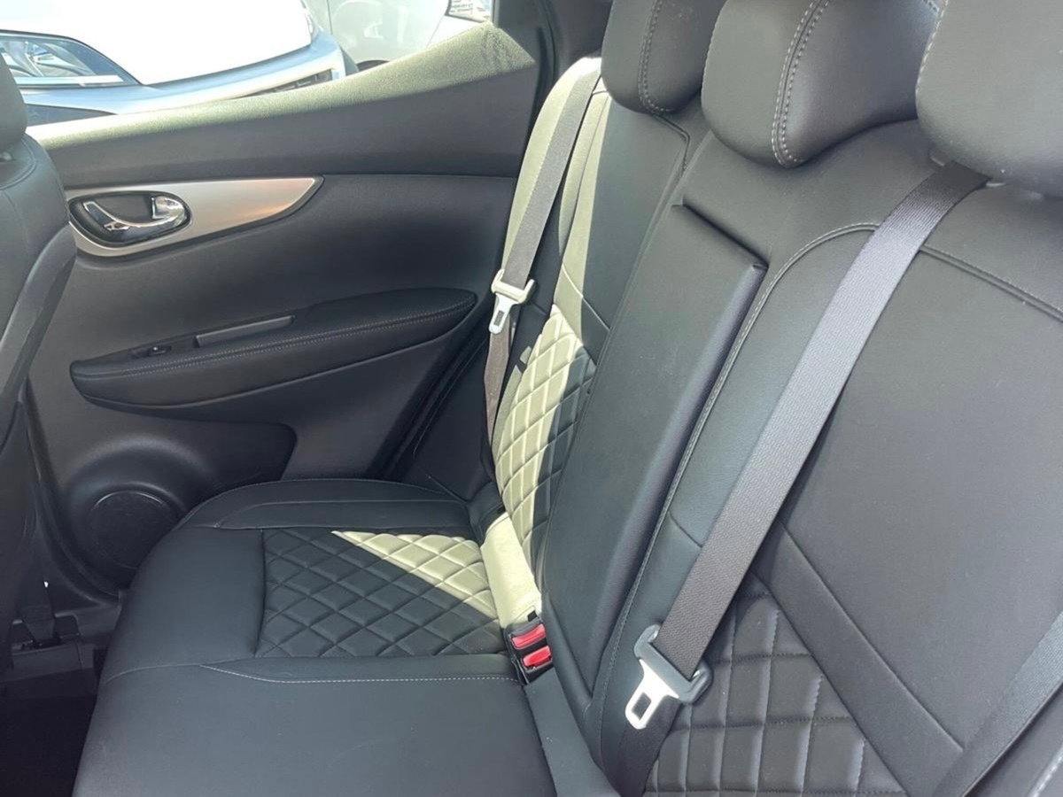 Nissan Qashqai 1.5 dCi 115 CV Tekna (11)